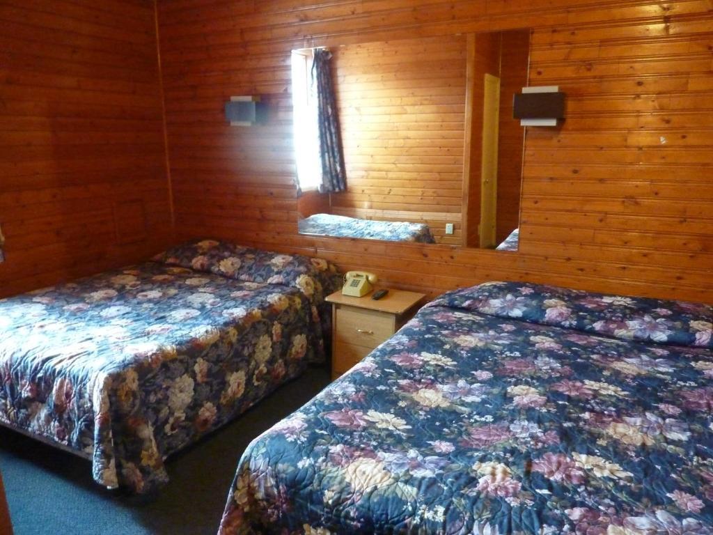 Du Manoir St. Denis 2*